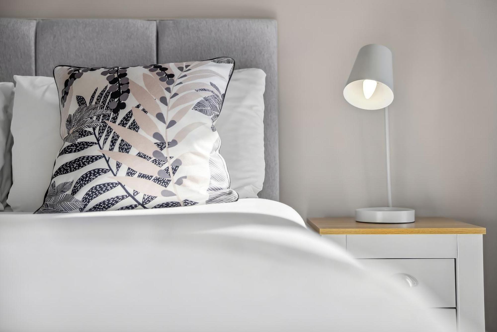 Cotels At Vizion Serviced Apartments, Superfast Broadband, Central Location, Free Parking, Fully Equipped Kitchen Milton Keynes Bagian luar foto