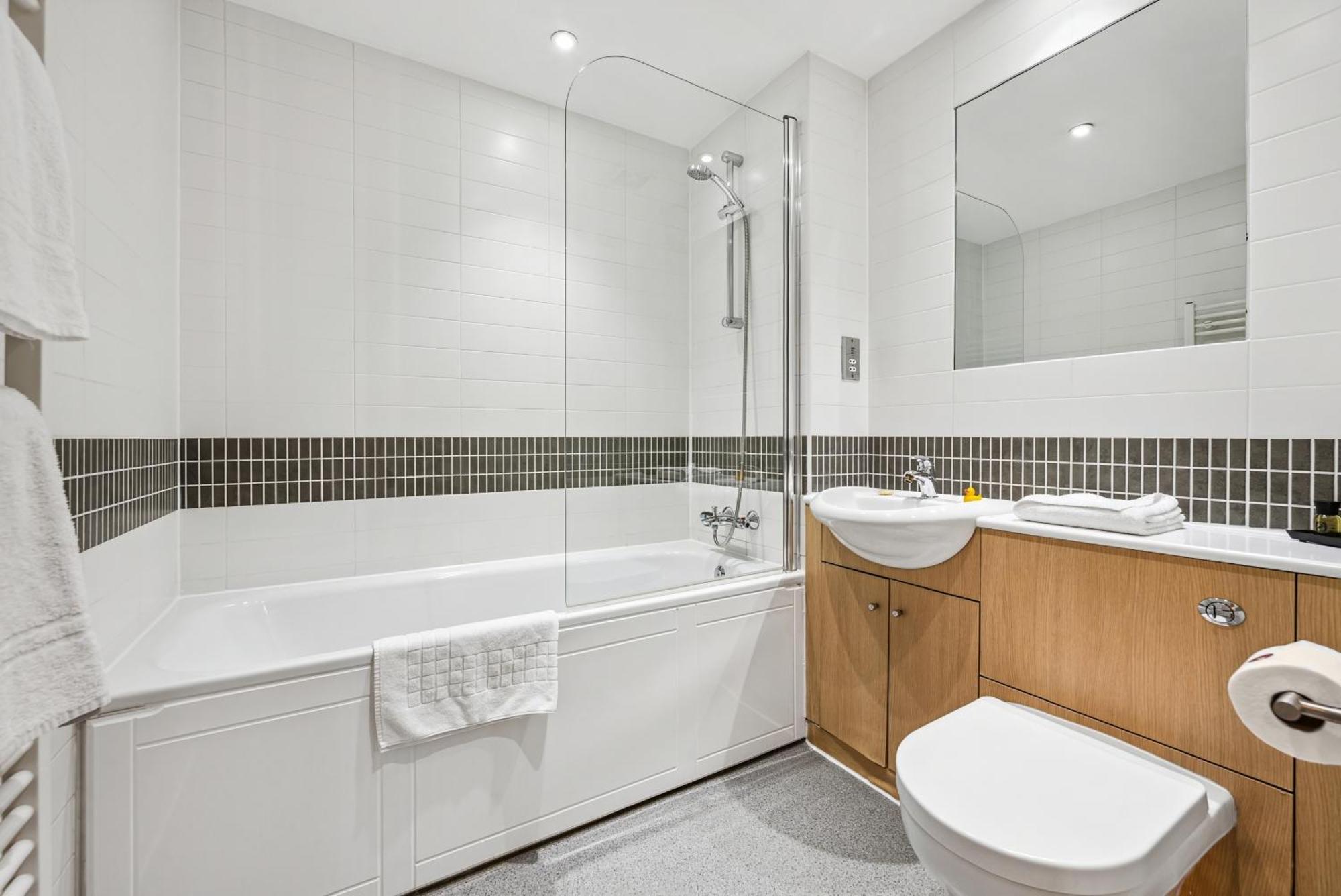 Cotels At Vizion Serviced Apartments, Superfast Broadband, Central Location, Free Parking, Fully Equipped Kitchen Milton Keynes Bagian luar foto