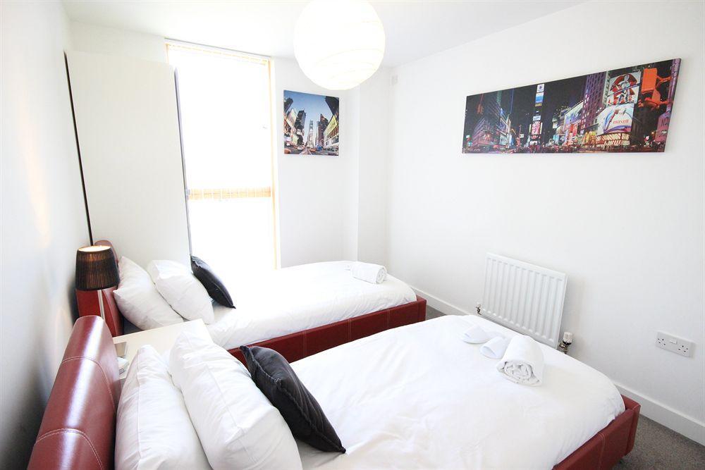 Cotels At Vizion Serviced Apartments, Superfast Broadband, Central Location, Free Parking, Fully Equipped Kitchen Milton Keynes Bagian luar foto